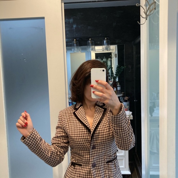 Vintage Houndstooth Wool Blazer with Black Trim – Tailored Chanel-Inspired - Picture 11 of 11
